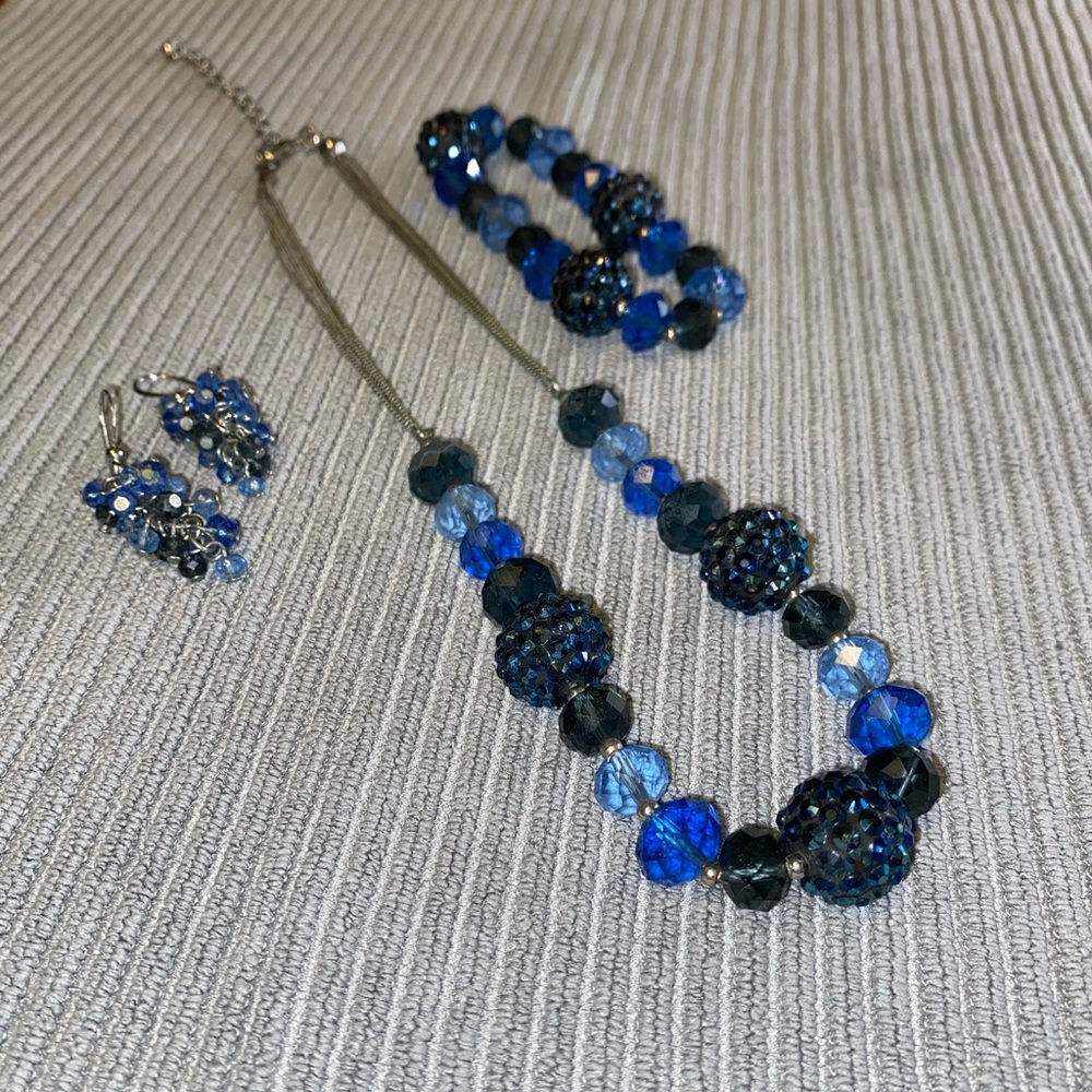 4-pc Earrings, Necklace & Bracelet set of blue bead fashion jewelry